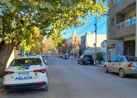 Reyes fue detenido en horas de la tarde del 24 de abril en un edificio de calle Remedios de Escalada. 