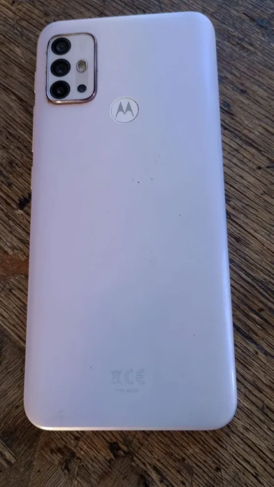 El celular se encontraba entre las prendas de un sujeto que fue puesto a disposición de la Fiscalía. 