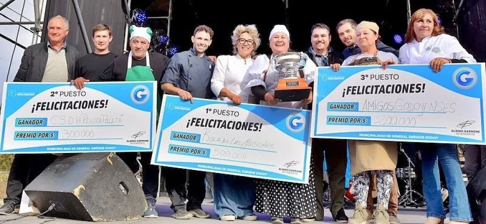 Ganadores de la competencia de locro. (Foto: Municipalidad de Godoy)