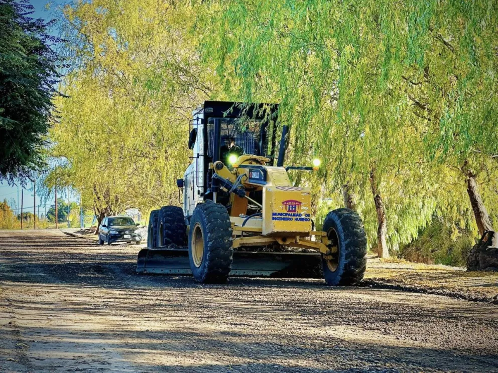 Los trabajos se retomaron barrio Progreso y continuaron sobre calle Patagonia (Foto Municipio Huergo).