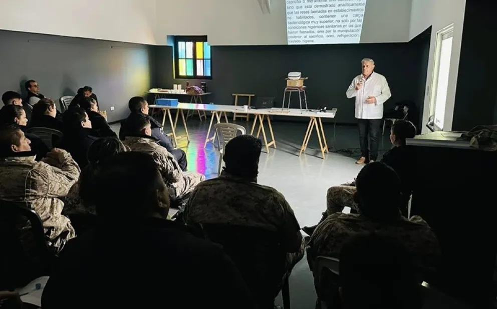 En convenio con el Ministerio de Producción y Agroindustria de la provincia de Río Negro capacitaron a personal policial. (Foto gentileza)
