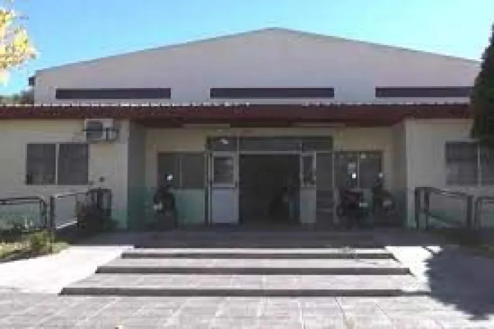 La ESRN 16 de Roca, donde se activó un operativo policial tras una nueva amenaza. Foto (ANR)