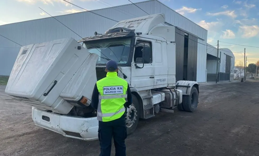 En la documentación y el camión se constataron diversas irregularidades. (Foto gentileza)