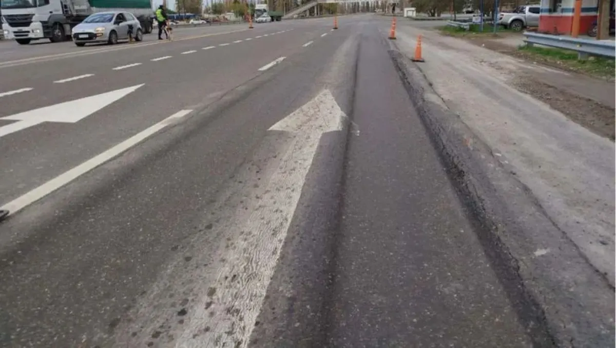 En la zona de Villa Regina los ahuellamientos son un desastre y un riesgo permante de vuelco de vehículos. Foto (Gobierno de Río Negro).