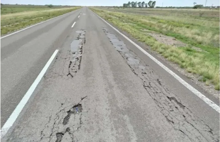 Del Alto Valle a la Línea Sur, las rutas nacionales se desmoronan: un informe provincial alerta sobre el peligroso abandono vial