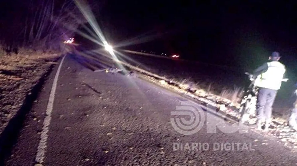 El ciclista es de Regina y los ocupantes de la moto tienen domicilio en Chichinales. 