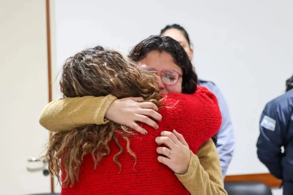 Allegados y familiares de la familia de Valentín acompañaron a los padres durante la audiencia de control de acusación. Foto (Tania Domenicucci-ANR).