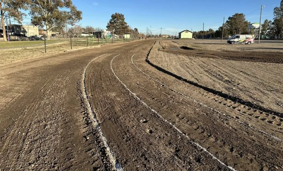 En el predio del ferrocarril se realizarán las pruebas de atletismo en Huergo. (Foto gentileza)