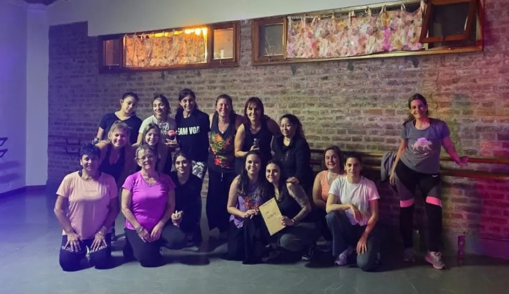 Protagonistas de la primera clase solidaria. (Foto: Virginia García)