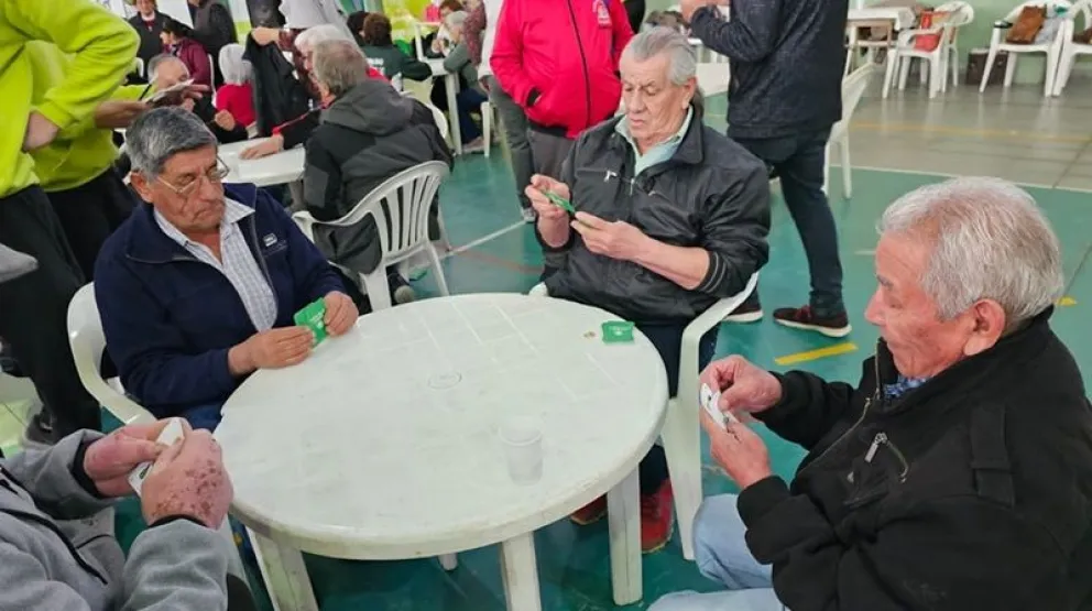 La instancia local de los juegos para adulto se harán el 5 de julio en Godoy. (Foto archivo)