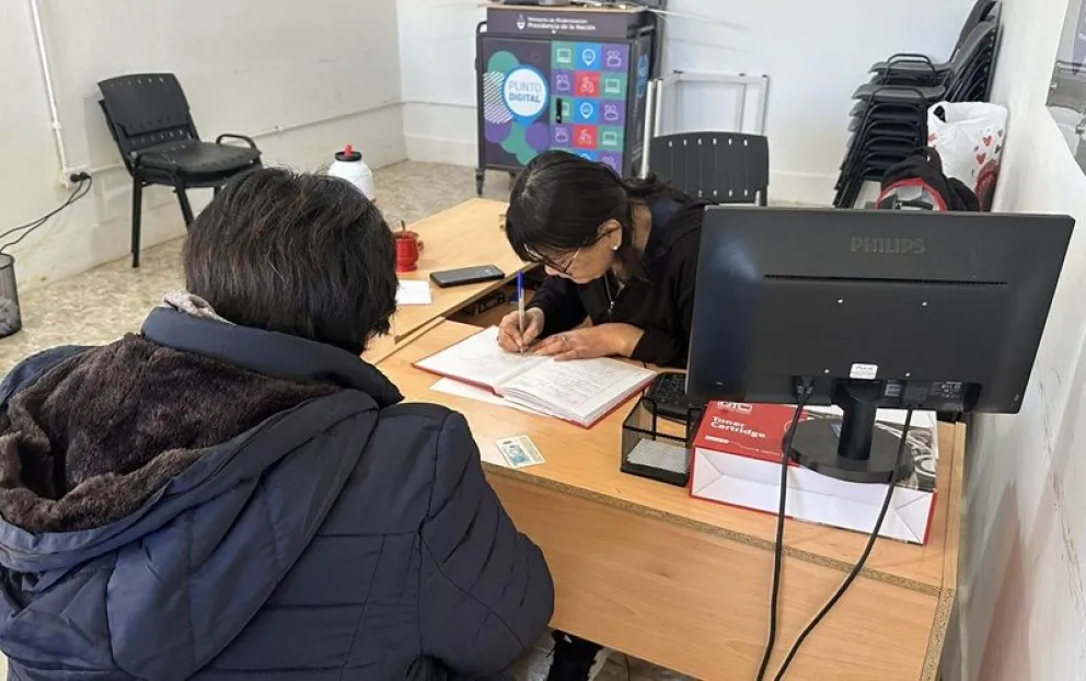 En Huergo la tramitación se realiza en la oficina del Punto Digital. (Foto gentileza)