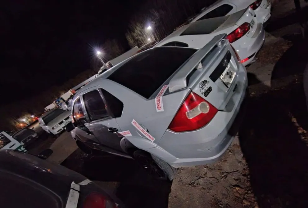 Uno de los vehículos retenidos por prestar servicio de transporte sin habilitación en Regina. Foto (gentileza).