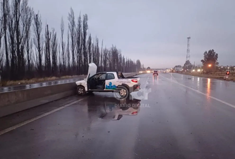 El choque contra el new jersey central de la ruta ocurrió minutos después de las 8.
