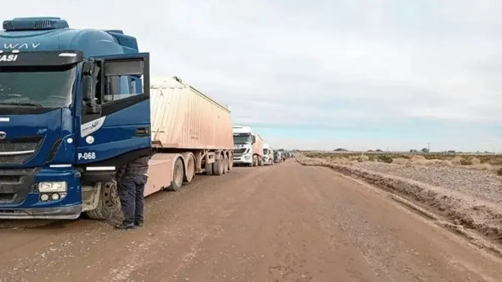 El paro comenzó esta madrugada. Fuentes del sindicato de Camioneros indicaron que el acatamiento "es total". Foto: archivo.