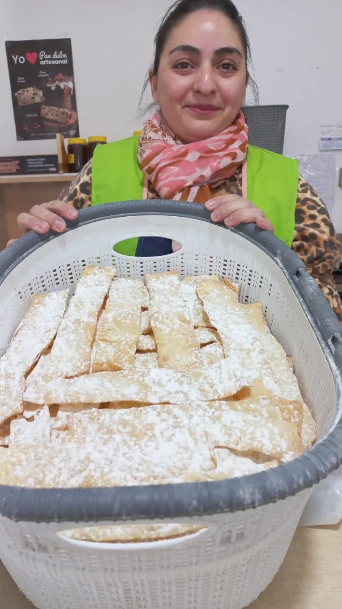 Crostoli, una de las especialidades de la casa. 