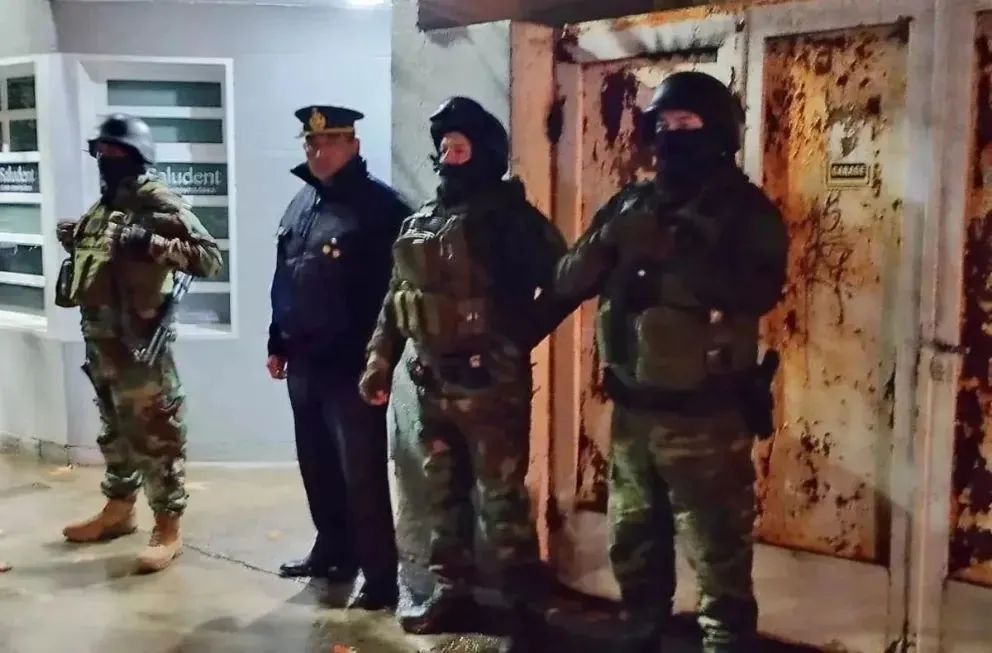 El procedimiento fue encabezado por la policía de Río Negro. Estiman que la droga incautada podría superar los $300 millones.