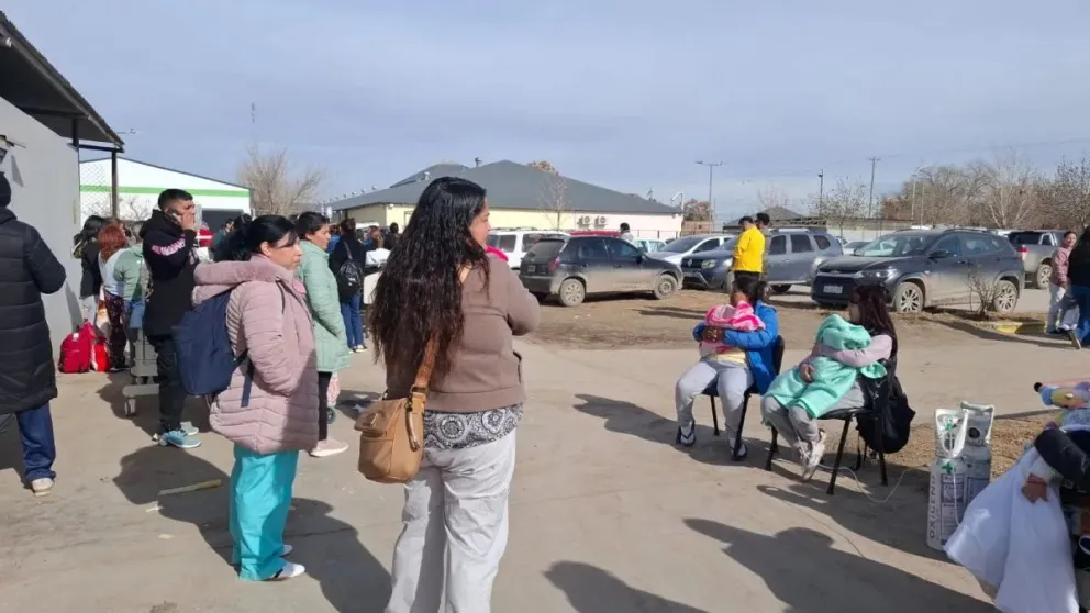 Amenaza de bomba en el hospital de Cipolletti: evacuaron el edificio y ya identificaron al autor. | Foto Cipo360