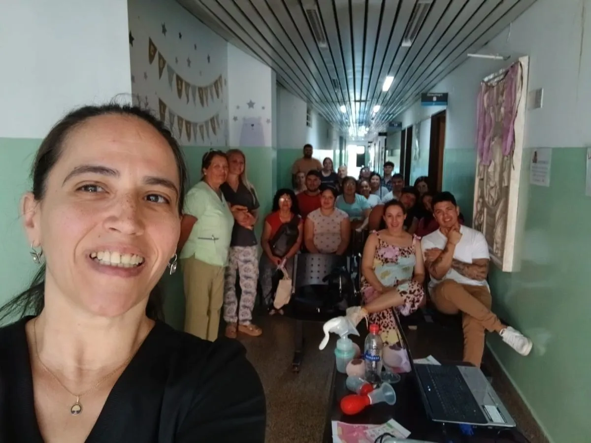 Equipo de trabajo del curso de mapaternidad y crianza. (Foto: gentileza)