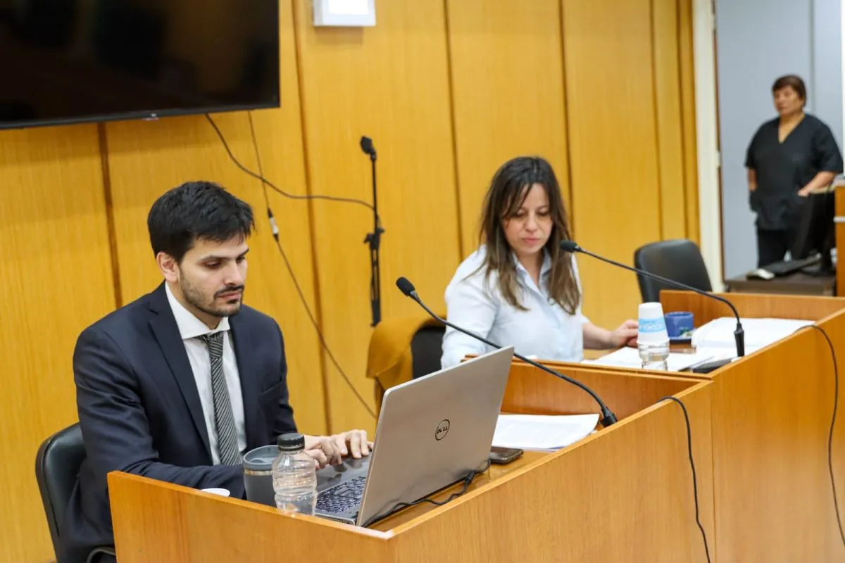 La fiscal&iacute;a est&aacute; representada por Vanesa Cascallares y Agust&iacute;n Bianchi (Foto Tania Domenicucci).