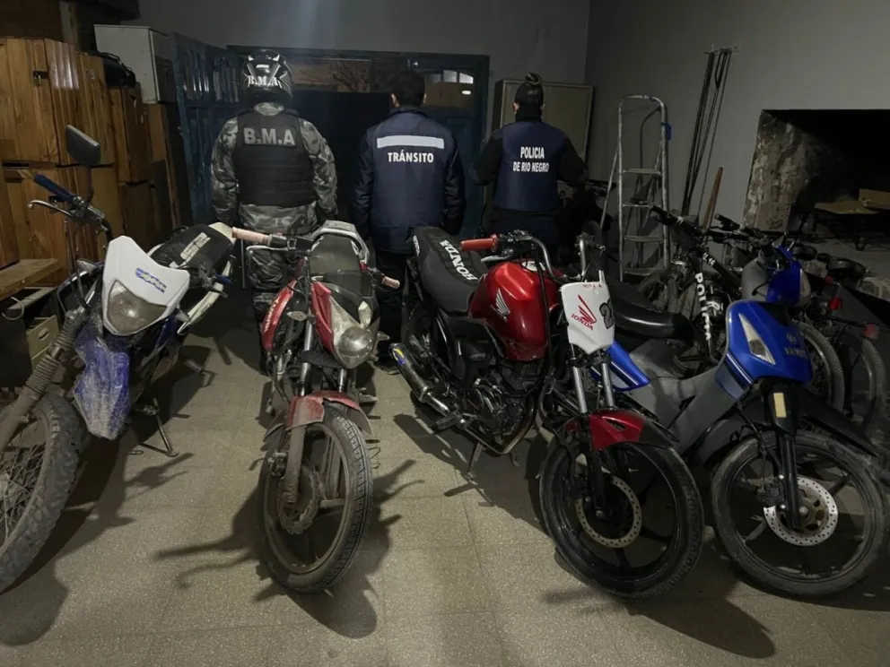 Cuatro motos fueron retenidas en distintos puntos de Huergo. 