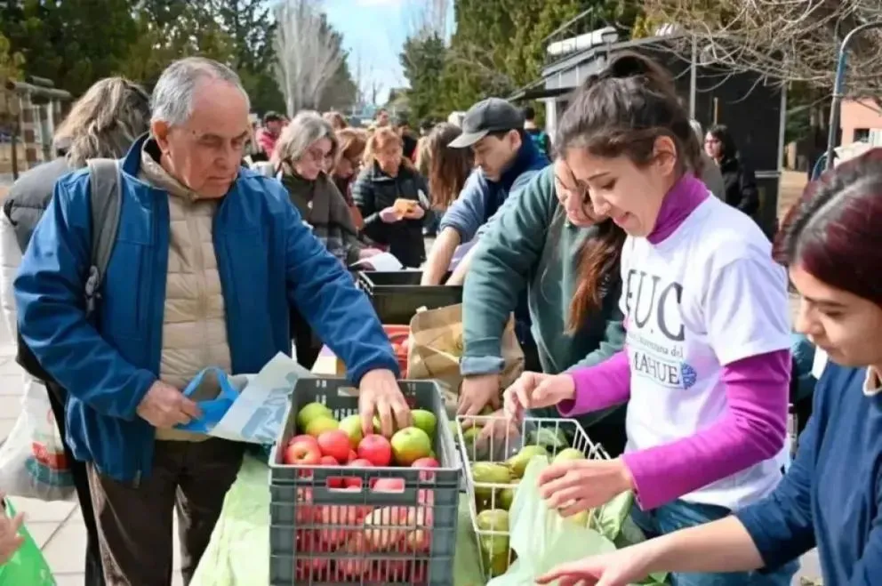 En ediciones anteriores, realizadas en la ciudad de Neuquén, participaron más de 15 productores (imagen gentileza)