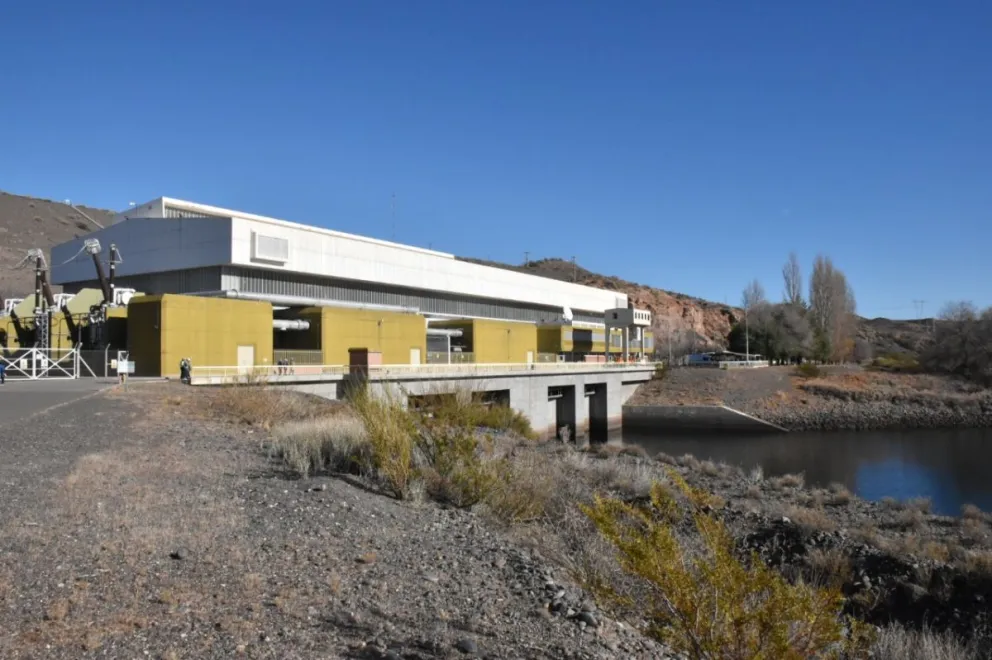 Represa Planicie Banderita, del Complejo Cerros Colorados