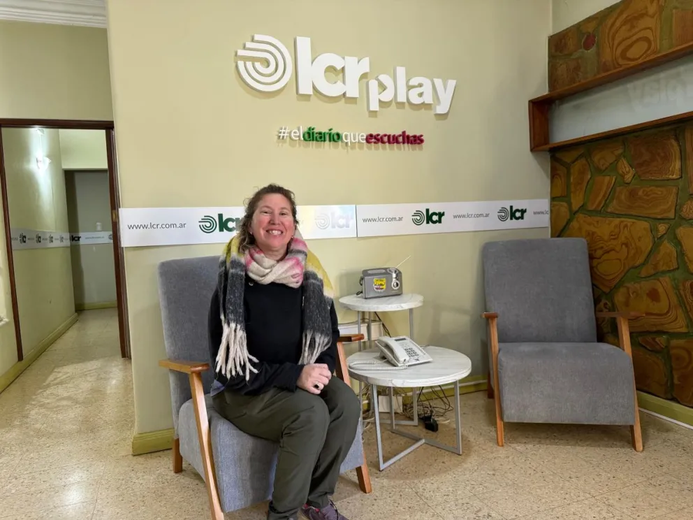 Florencia Rota, docente, visitó LCR Radio Streaming. (Foto: LCR)