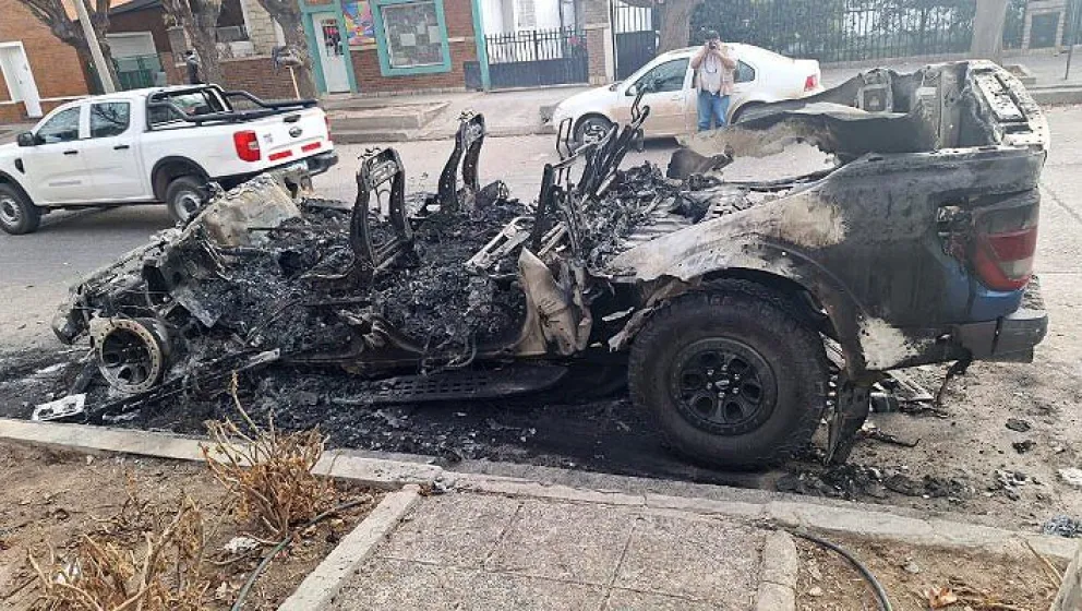 La camioneta estaba valuada en unos 100 millones de pesos (Foto LCR).