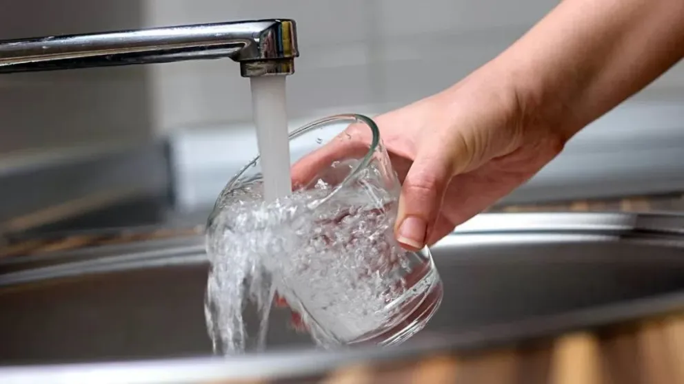 Desde Aguas Rionegrinas pidieron a los usuarios de Regina hacer un uso racional del recurso. Foto: archivo