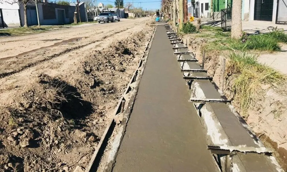 Personal municipal de Chichinales recibirá capacitación en la construcción de cordón cunetas. Foto: archivo