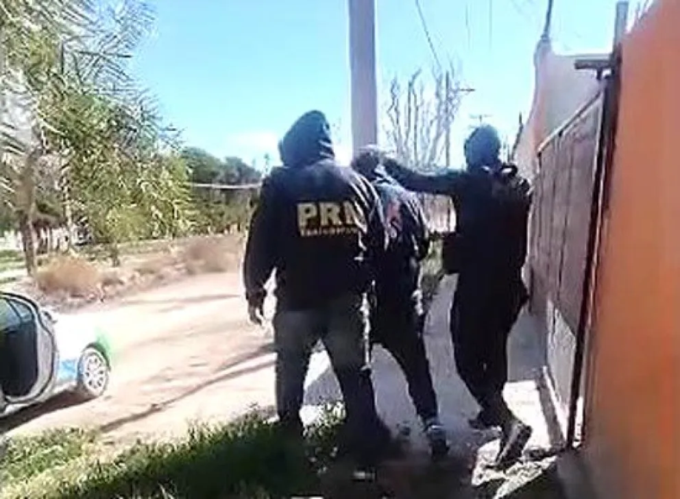 La detención se produjo en barrio La Graava de Regina (Captura video gentileza).