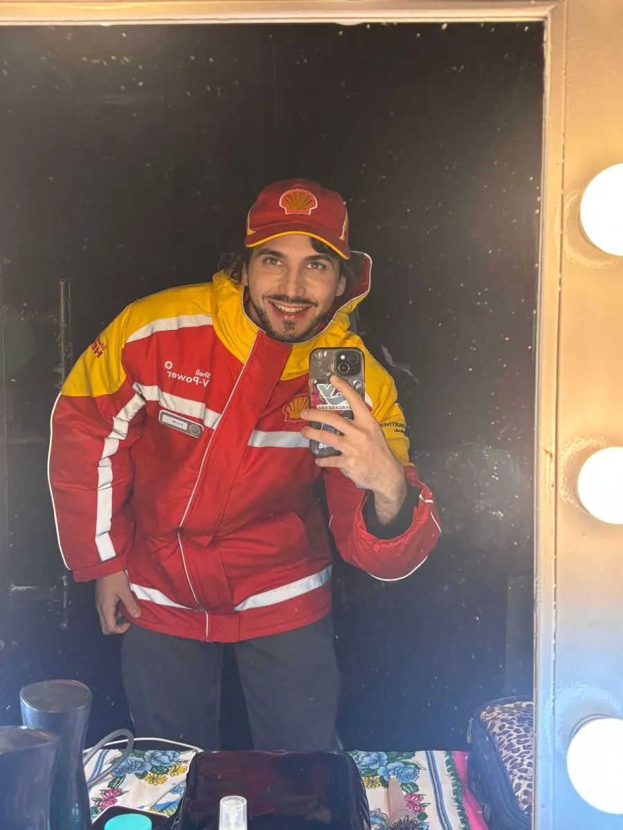 David Noval posa en el espejo de su camar&iacute;n. (Foto: gentileza)