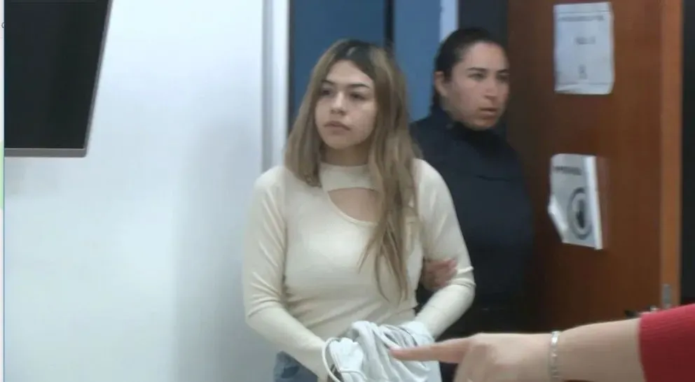 Sin registro, a alta velocidad y tras pasar un semáforo en rojo, provocó la tragedia vial (imagen cipo360)