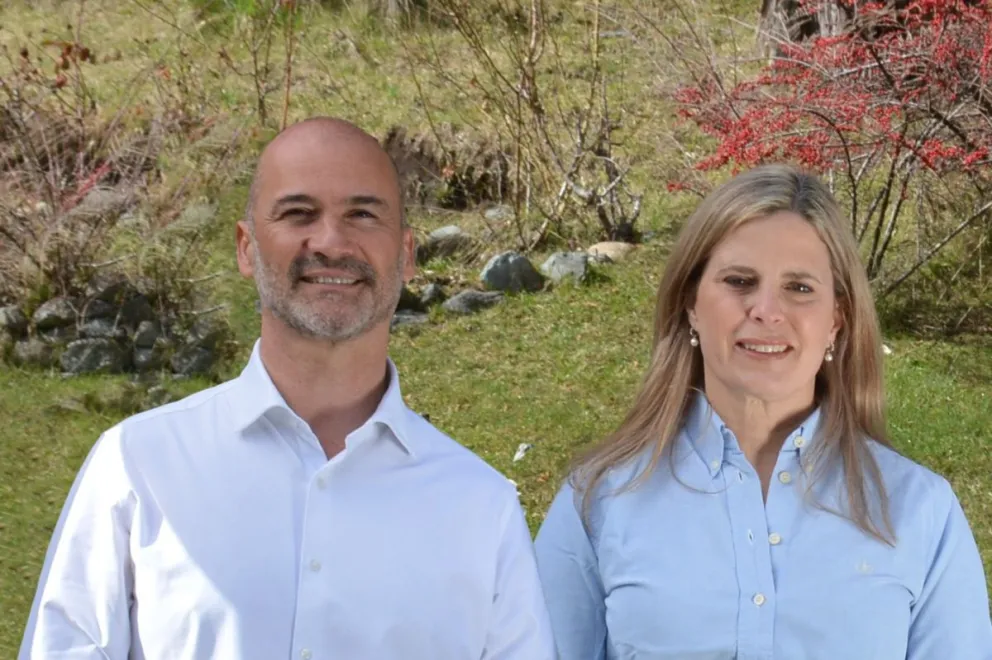 Los candidatos Juan Martin y Martina Lacour.