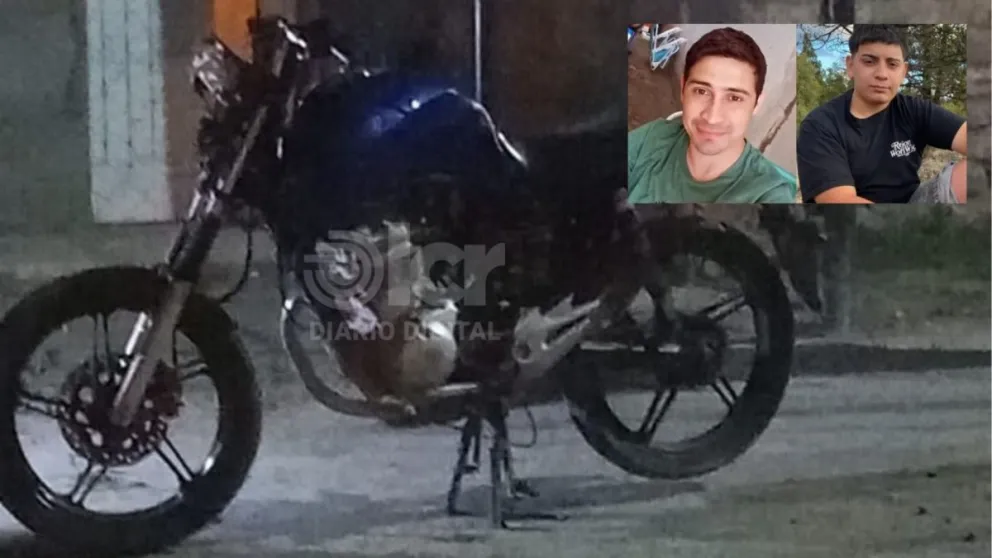 La moto fue entregada anoche a la policía de Huergo (Foto gentileza).