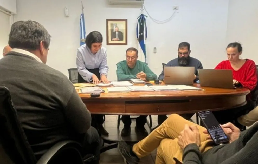 Con una licitación, Aguas Rionegrinas compró una nueva retroexcavadora para el servicio en Regina. (Foto gentileza)