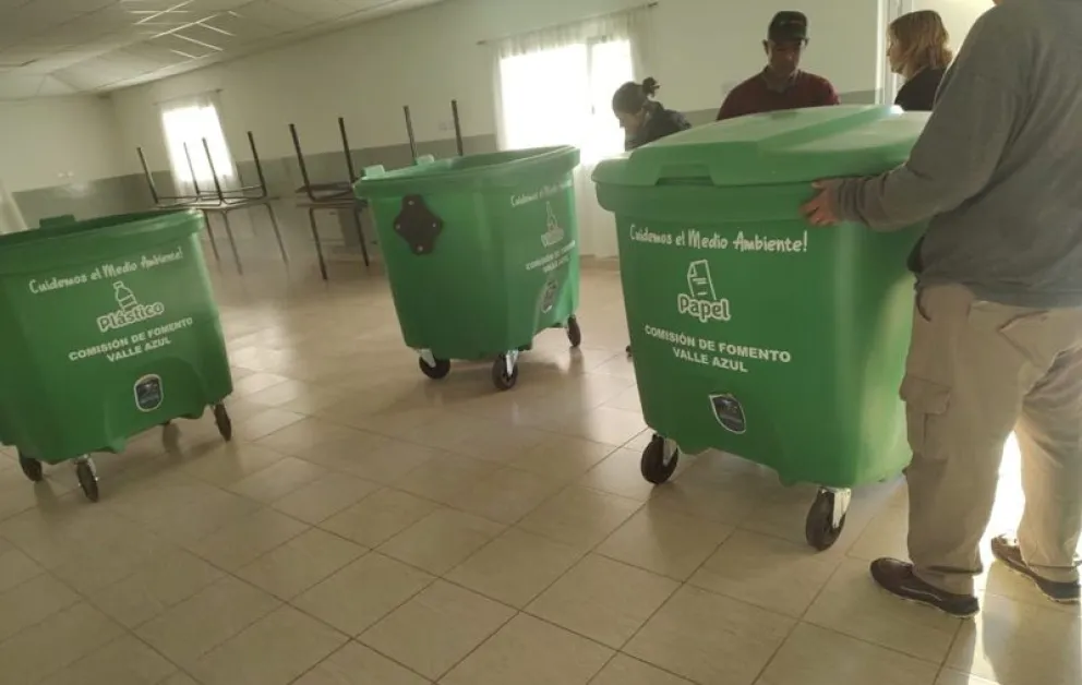 Los contenedores para residuos reciclables estarán ubicados en puntos clave de Valle Azul. (Foto gentileza)