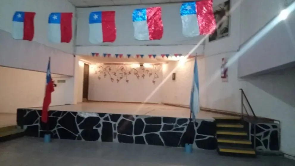 En Roca, el Violeta Parra se consolidó como un punto de encuentro cultural y social para miles de residentes chilenos y sus descendencias. Foto (ANR)