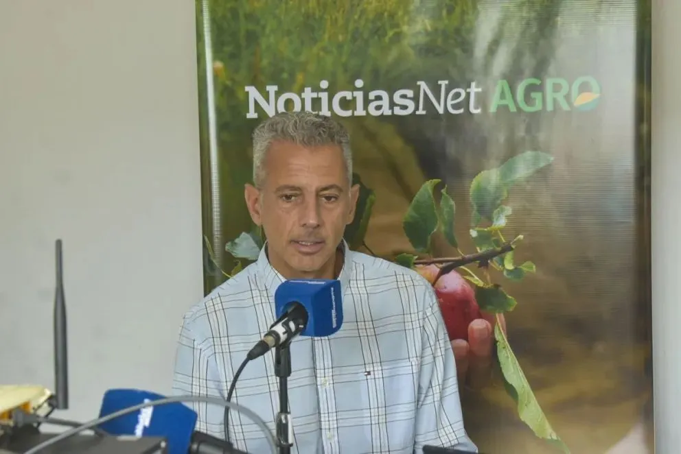 El ministro en el estudio móvil. Foto de Vanesa Schwemmler.