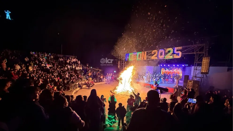 Luego de meses de preparación, producción y ensayos, los fogoneros brillaron en el Cono Randazzo. (Fotos: Celeste Cerezuela - LCR)