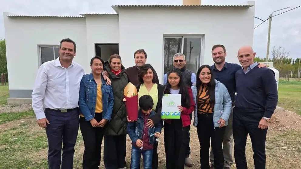 Las viviendas cuentan con dos dormitorios, cocina-comedor y posibilidades de ampliación (Foto Gobierno RN).