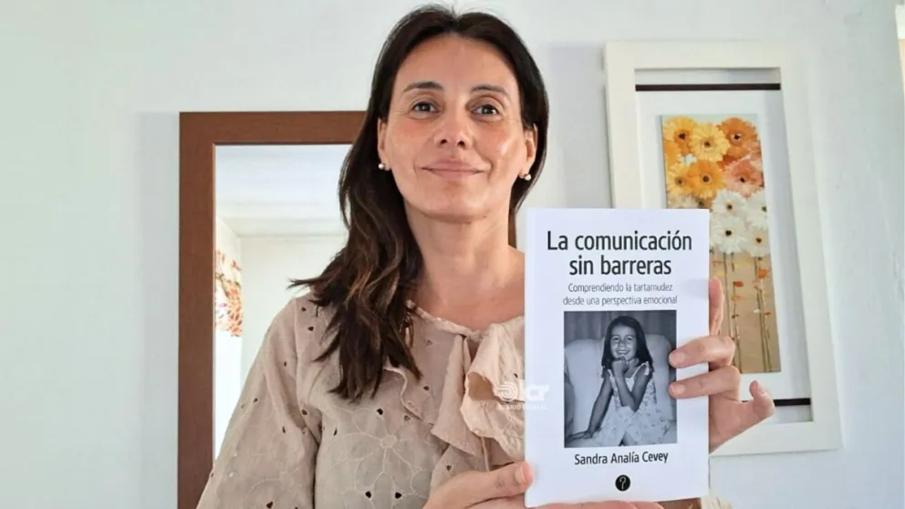 “Muchos se sienten incómodos con la palabra ‘tartamudez’, sienten que están discriminando si se lo dicen a alguien. Yo no tengo vergüenza, es solo una parte de lo que soy”, expresó Sandra a LCR. (Foto: gentileza)