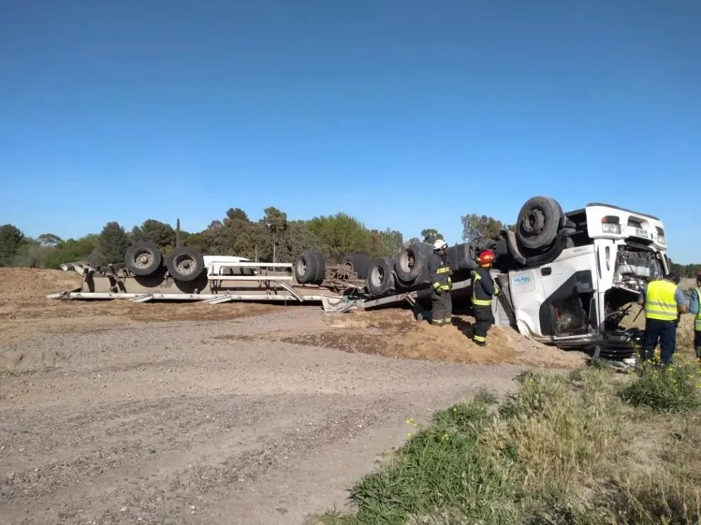El accidente ocurrió a media mañana sobre la RN 22 a la altura de Choele Choel. Foto: 7 en Punto.