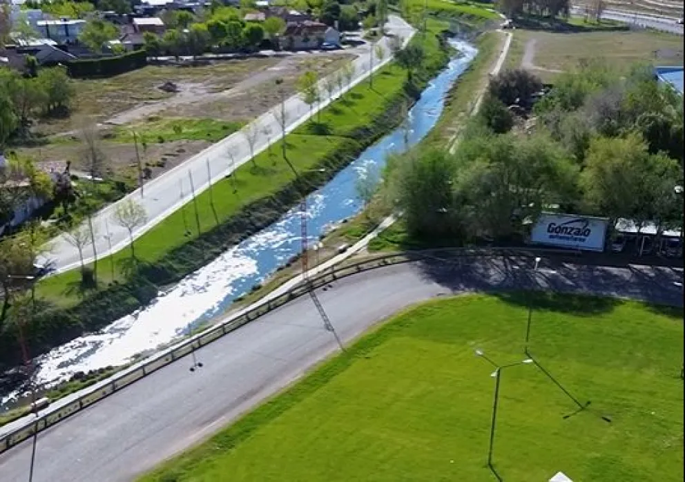 El puente sobre el arroyo Salado será una donación y permitirá vincular la avenida Rivadavia con la calle Florencio Sánchez. (Foto gentileza)