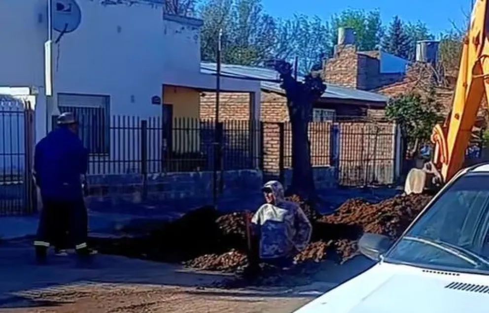 Esta semana entró en funcionamiento de la red de cloacas para vecinos del barrio Villa del Parque. (Foto gentileza)