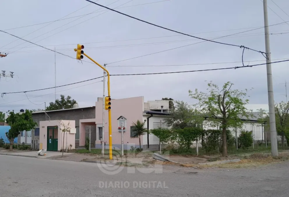 Los movimientos sospechosos dentro del templo situado en Alberdi y Juan XXIII fueron alertados por los vecinos. 