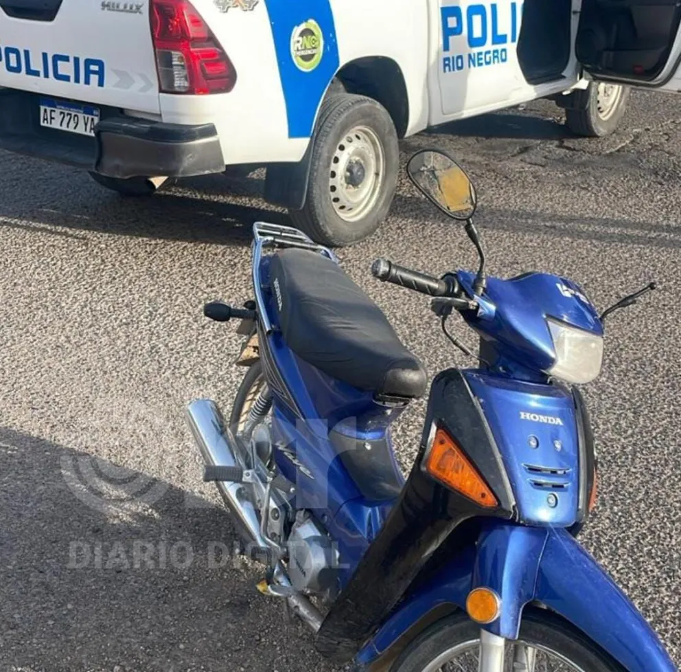 El hecho de tránsito se produjo en el Km. 1119 de la Ruta 22. Foto Policía RN. 