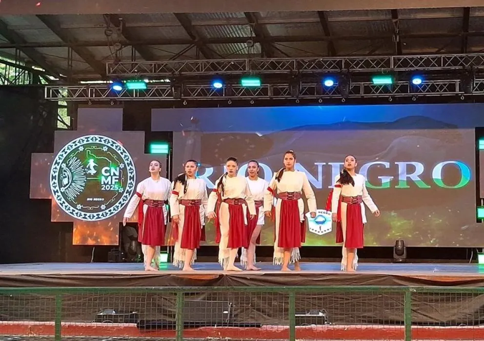 La Escuela Municipal de Formación de Malambo de Huergo representó a Río Negro en el certamen nacional que se realizó en Tanti. Foto: gentileza