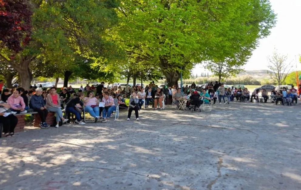 En la plaza Cardenal Cagliero se realizarán las actividades este sábado para celebrar el Día de las Madres en Chichinales. Foto: archivo