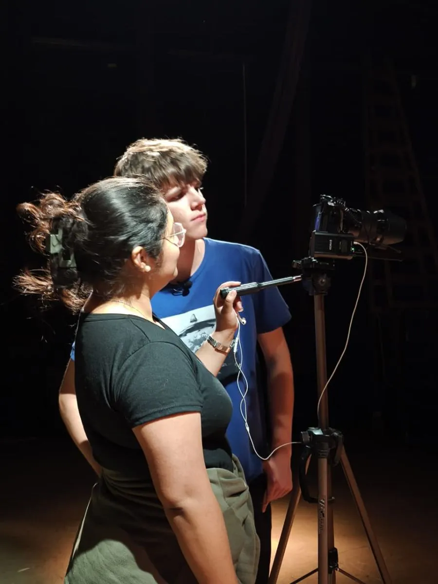 Ultimando detalles para Cine Reg Capacita. Foto: gentileza